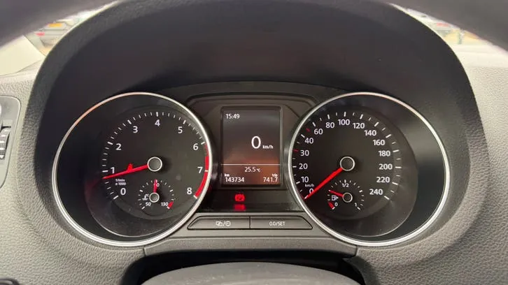 Volkswagen Polo 2015 photo 2