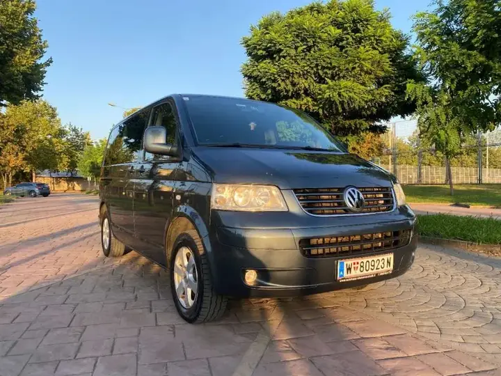 Volkswagen Caravelle