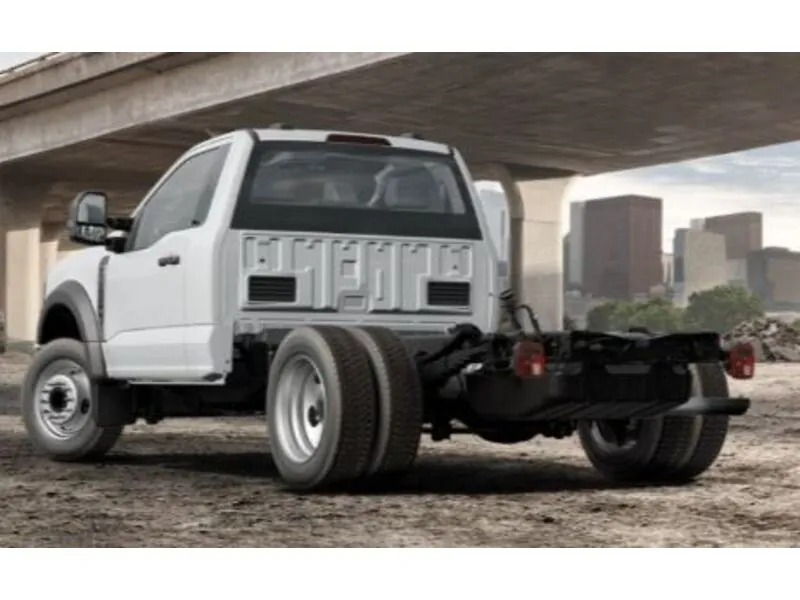 Ford F-550 2025 photo 4