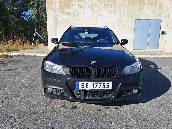 BMW 330Xd 2008 photo 3