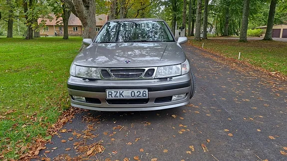 Saab 9-5 2001 photo 2
