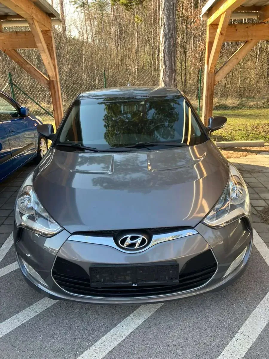 Hyundai Veloster