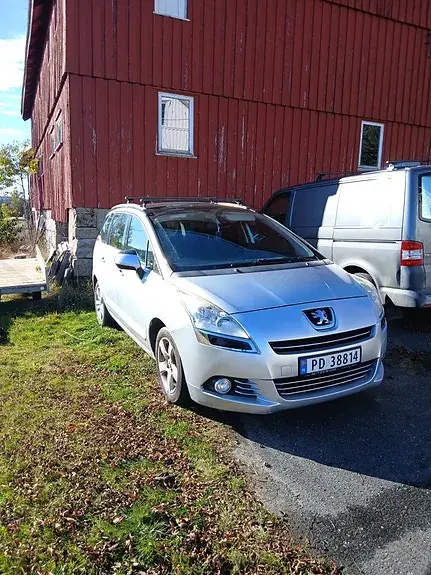 Peugeot 5008