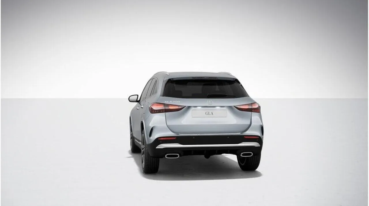 Mercedes-Benz Gla photo 4