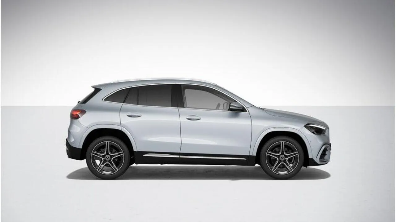 Mercedes-Benz Gla photo 3