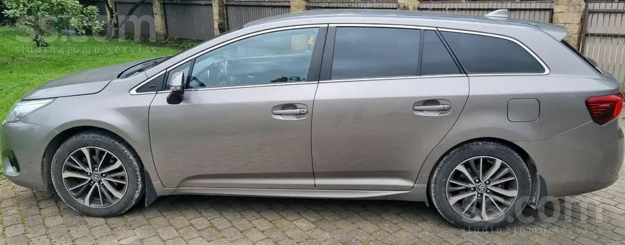 Toyota Avensis 2016 photo 2