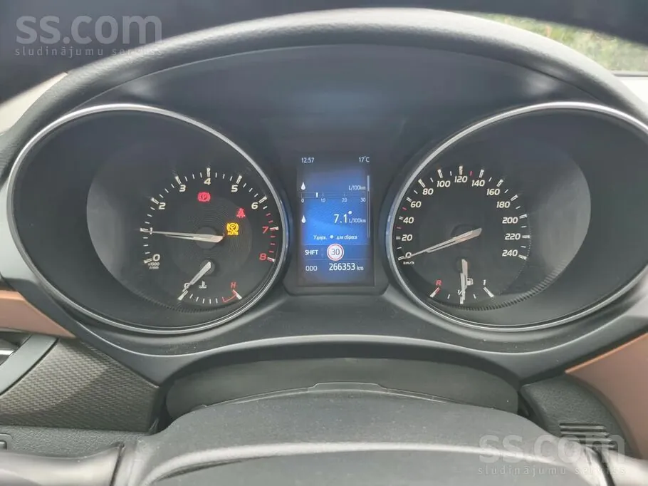 Toyota Avensis 2016 photo 4