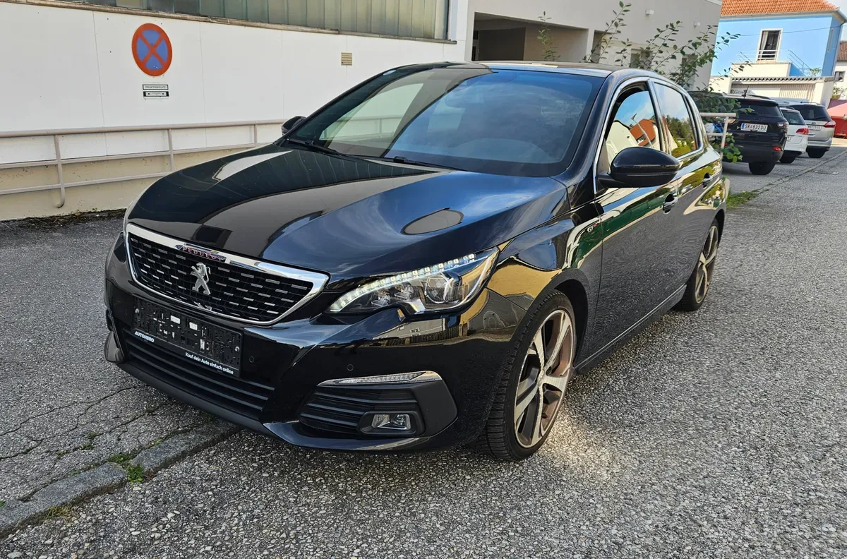 Peugeot 308 2018 photo 2