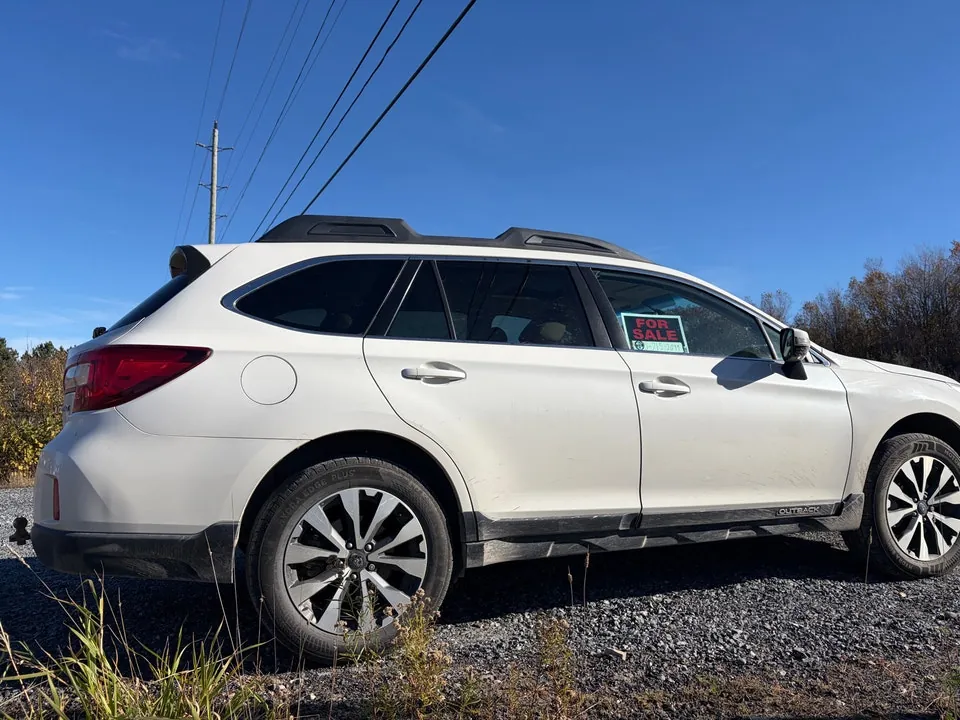 Subaru Outback 2015 photo 3