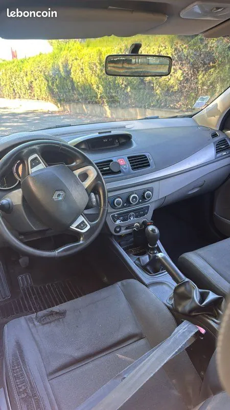 Renault Megane 2010 photo 3