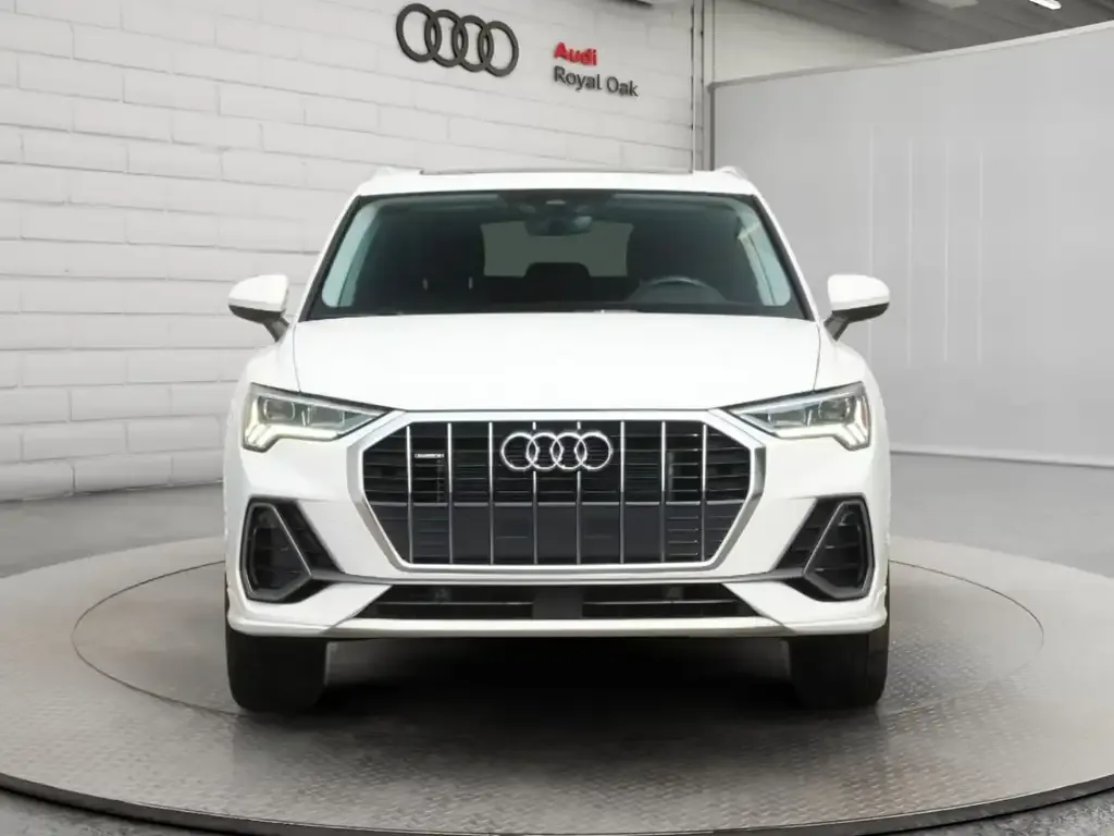 Audi Q3 2023 photo 3