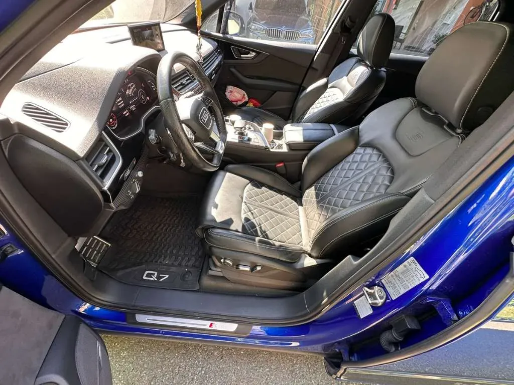 Audi Q7 2017 photo 3