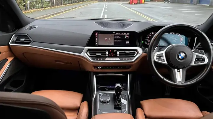 BMW 3 Series 2021 photo 4