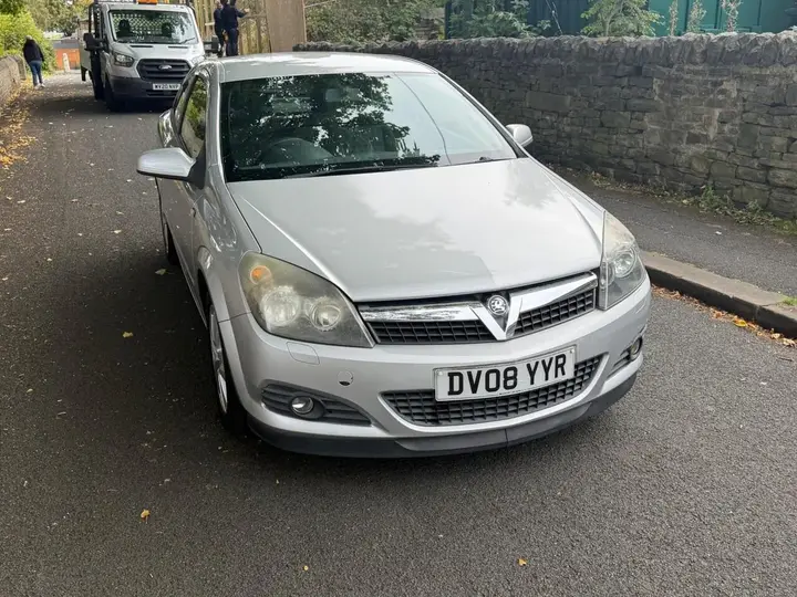 Vauxhall Astra 2008 photo 2