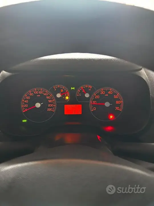 Fiat Grande Punto 2007 photo 5