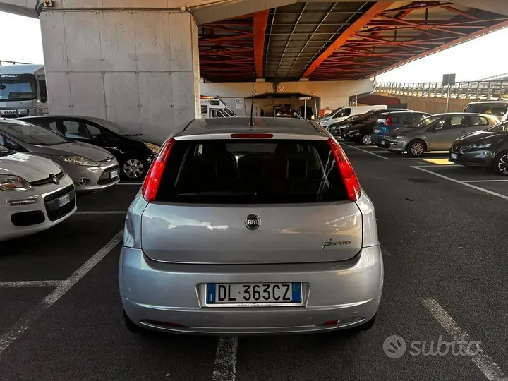 Fiat Grande Punto 2007 photo 4
