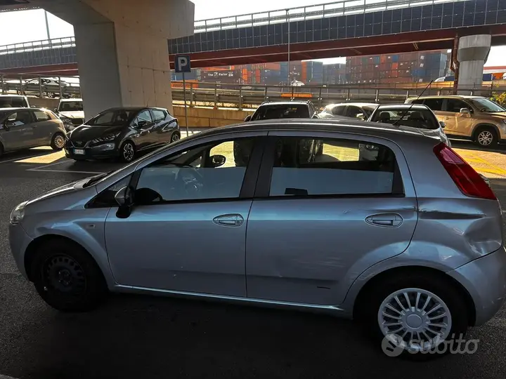 Fiat Grande Punto 2007 photo 3