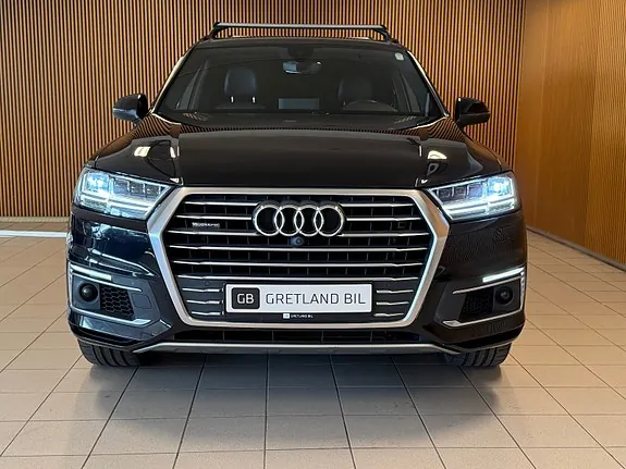 Audi Q7 2017 photo 4