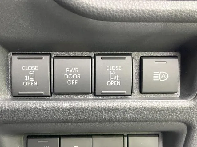 Toyota Sienna Hybrid Z 2026 photo 5