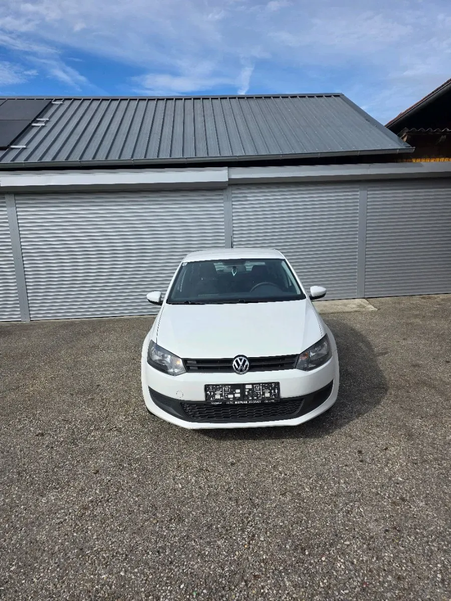 Volkswagen Polo 2012 photo 3