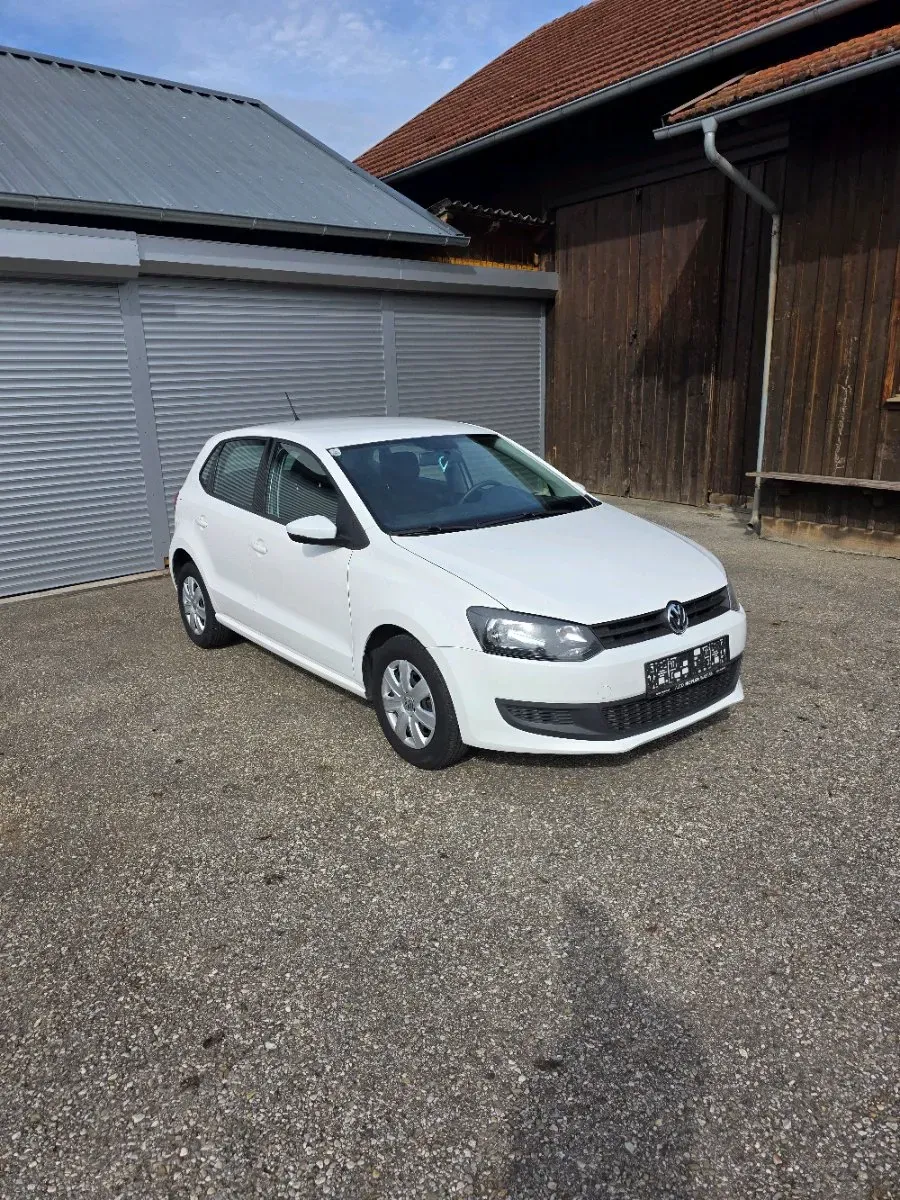 Volkswagen Polo 2012 photo 2