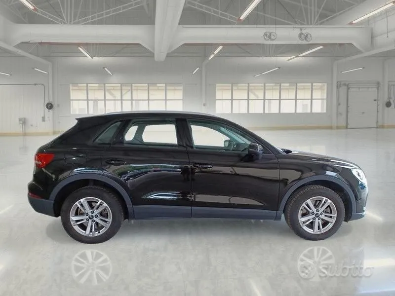 Audi Q3 2022 photo 3