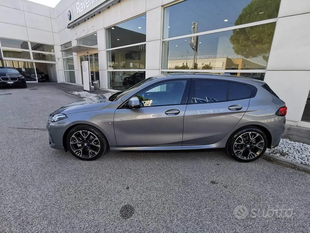 BMW 1 Series 2025 photo 4