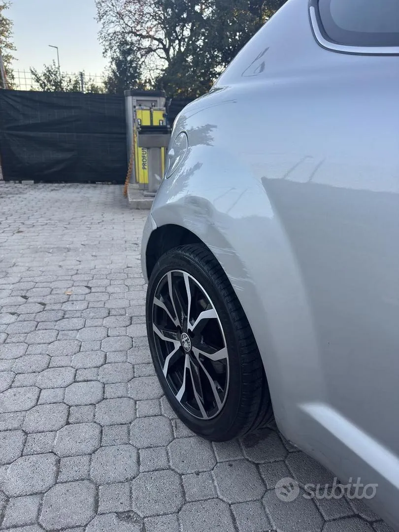Alfa Romeo Mito 2010 photo 5