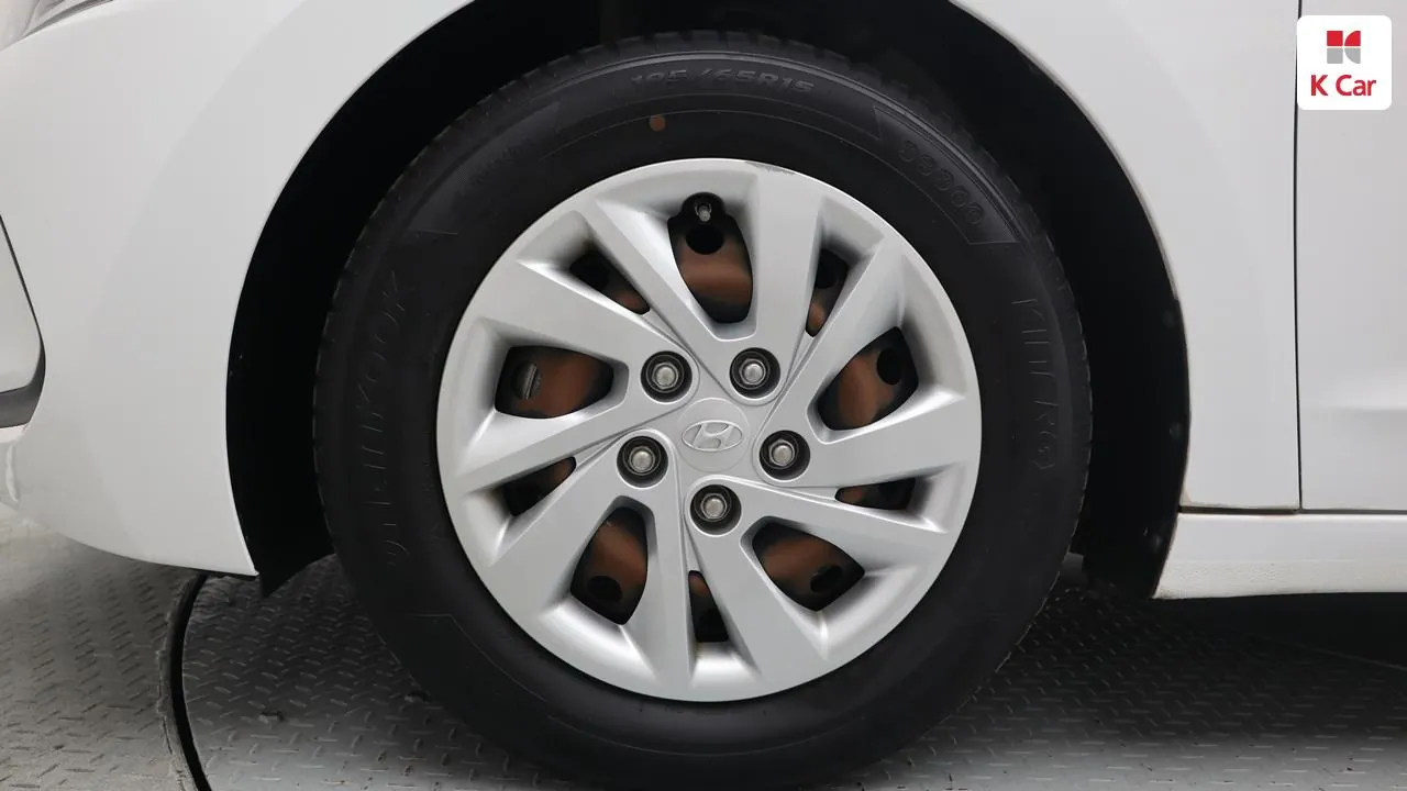 Hyundai Accent Ad 2016 photo 5
