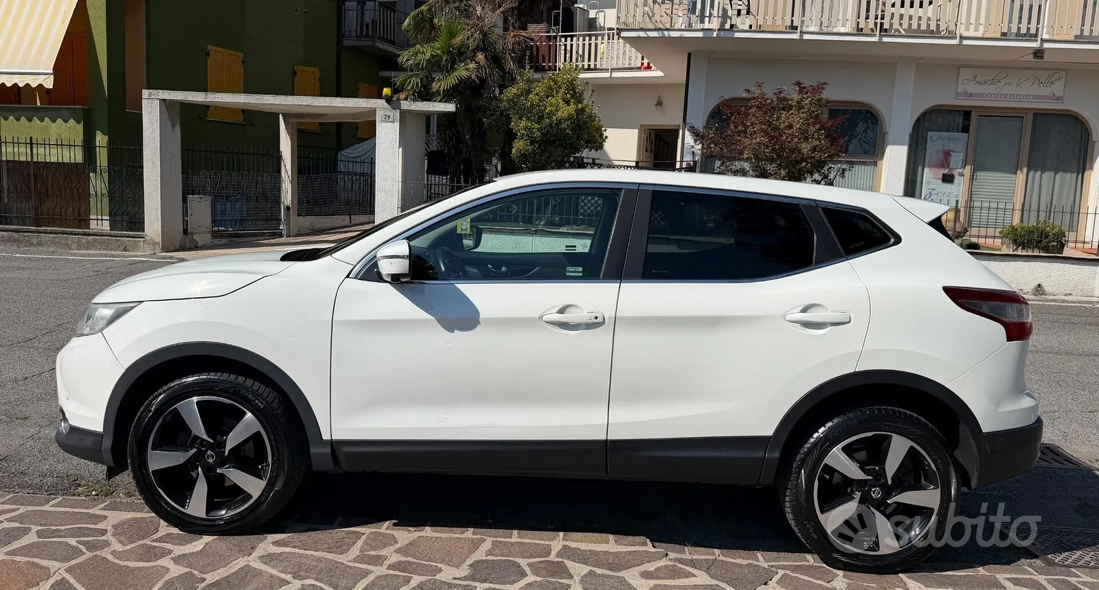 Nissan Qashqai 2015 photo 4