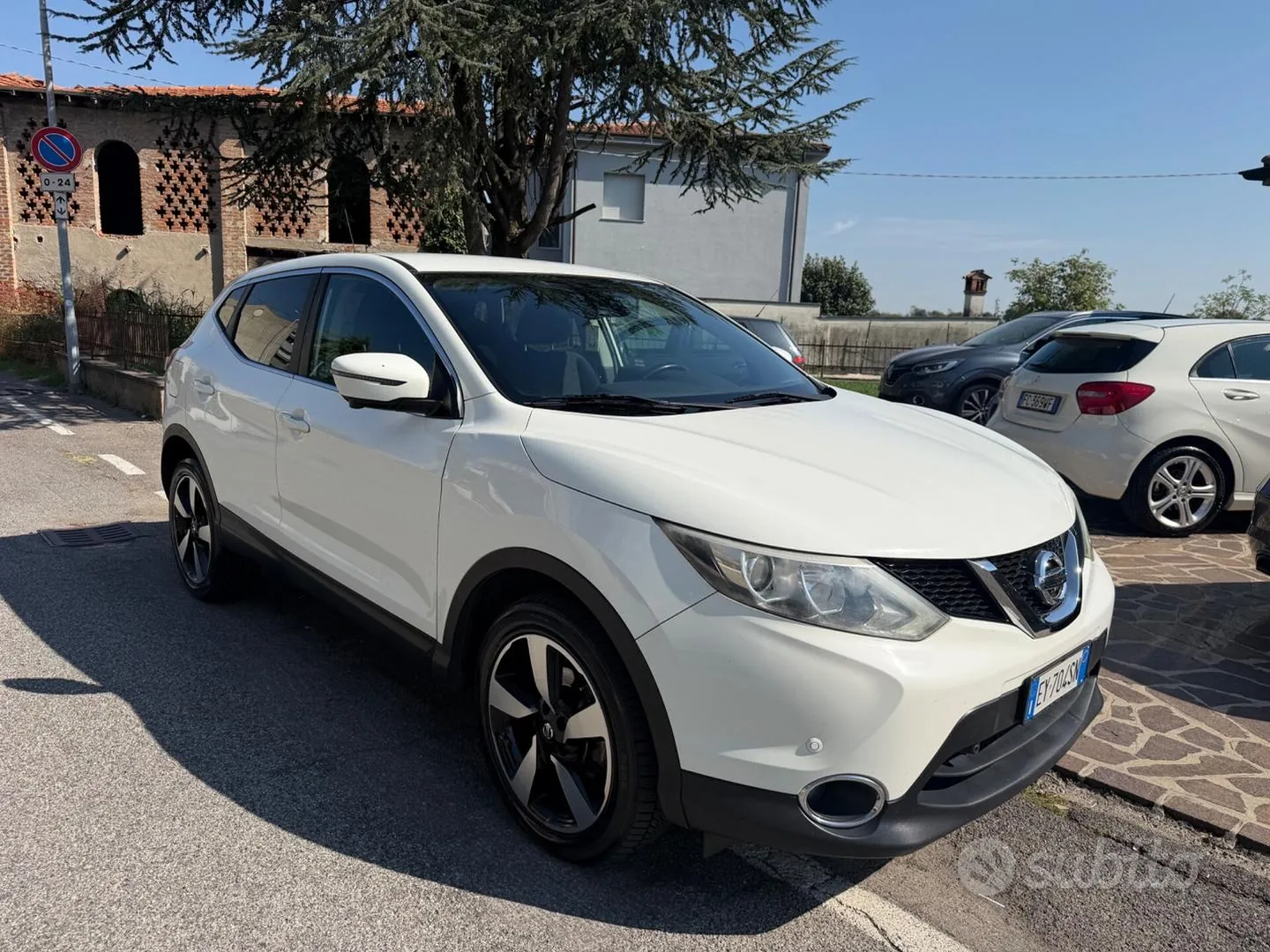 Nissan Qashqai 2015 photo 2