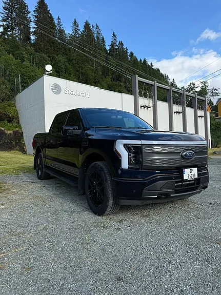 Ford F-150 2025 photo 3
