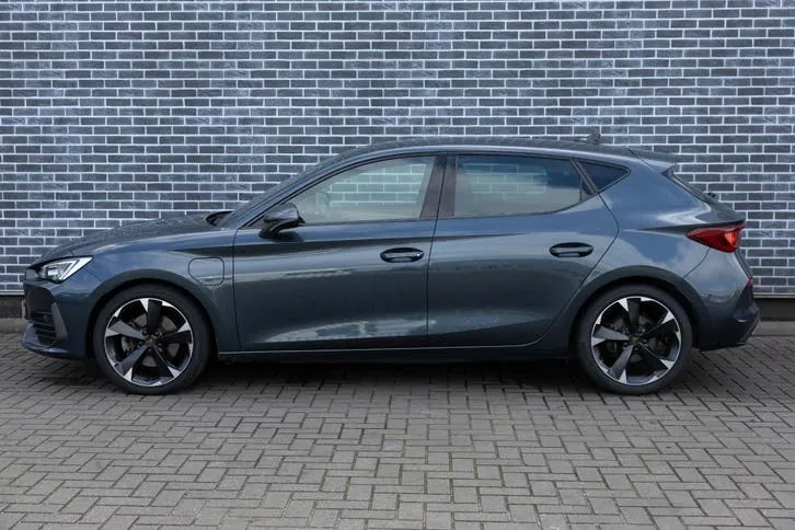 Cupra Leon 2023 photo 3