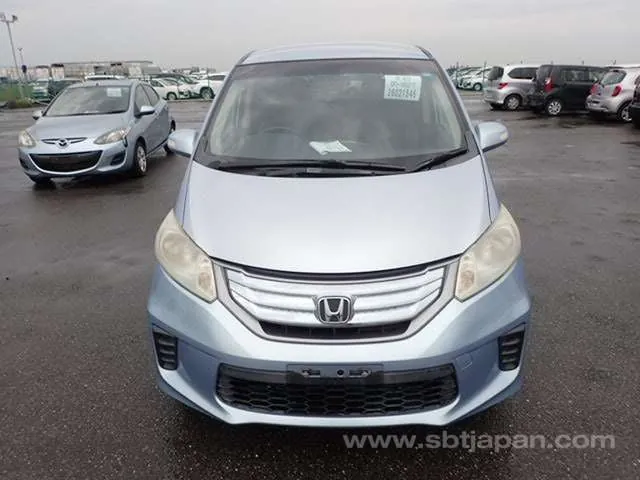 Honda Freed 2011 photo 5