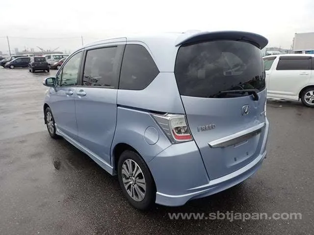Honda Freed 2011 photo 3