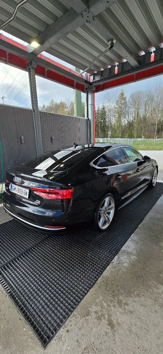 Audi A5 2018 photo 2