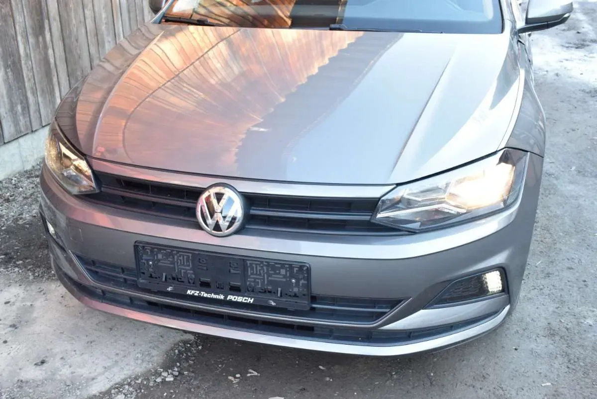 Volkswagen Polo 2017 photo 2