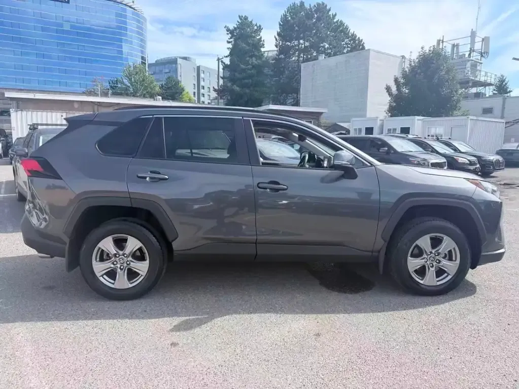 Toyota Rav4 2022 photo 4