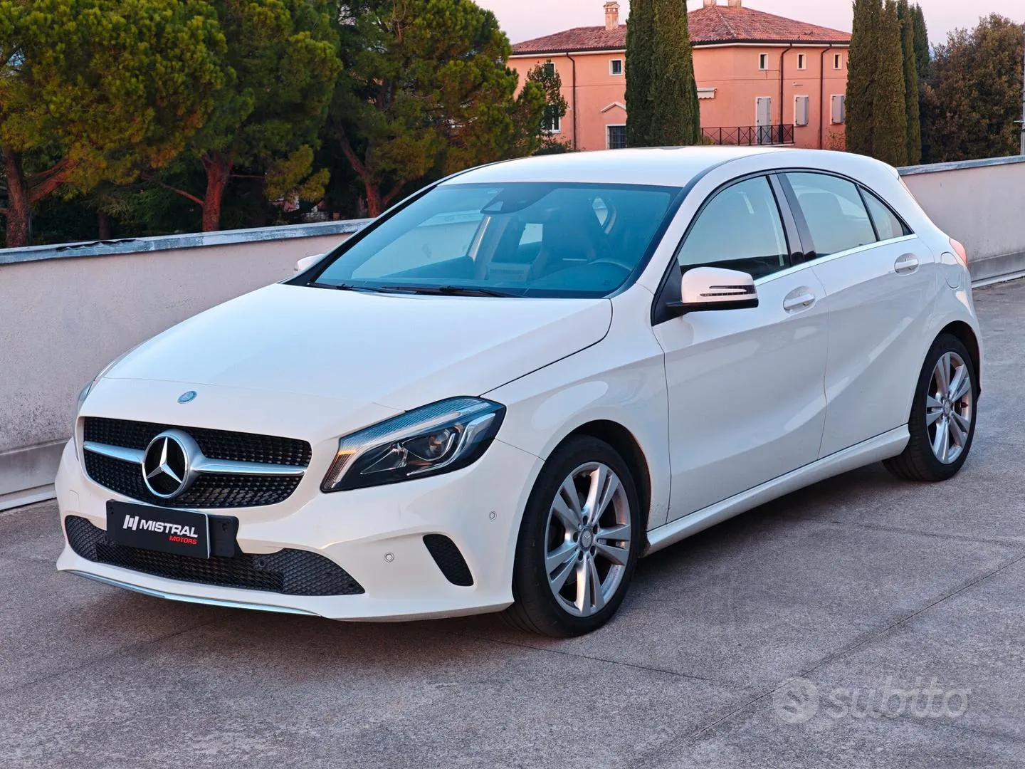 Mercedes-Benz A 200