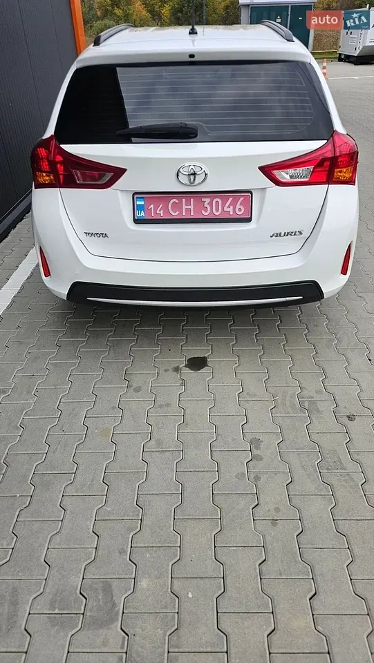 Toyota Auris 2013 photo 5
