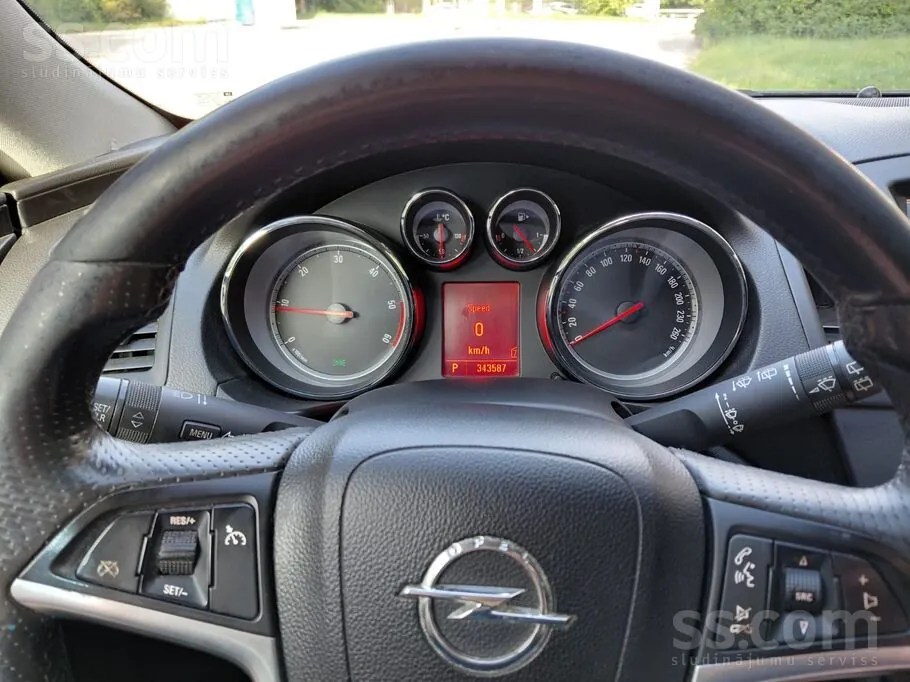 Opel Insignia 2011 photo 4