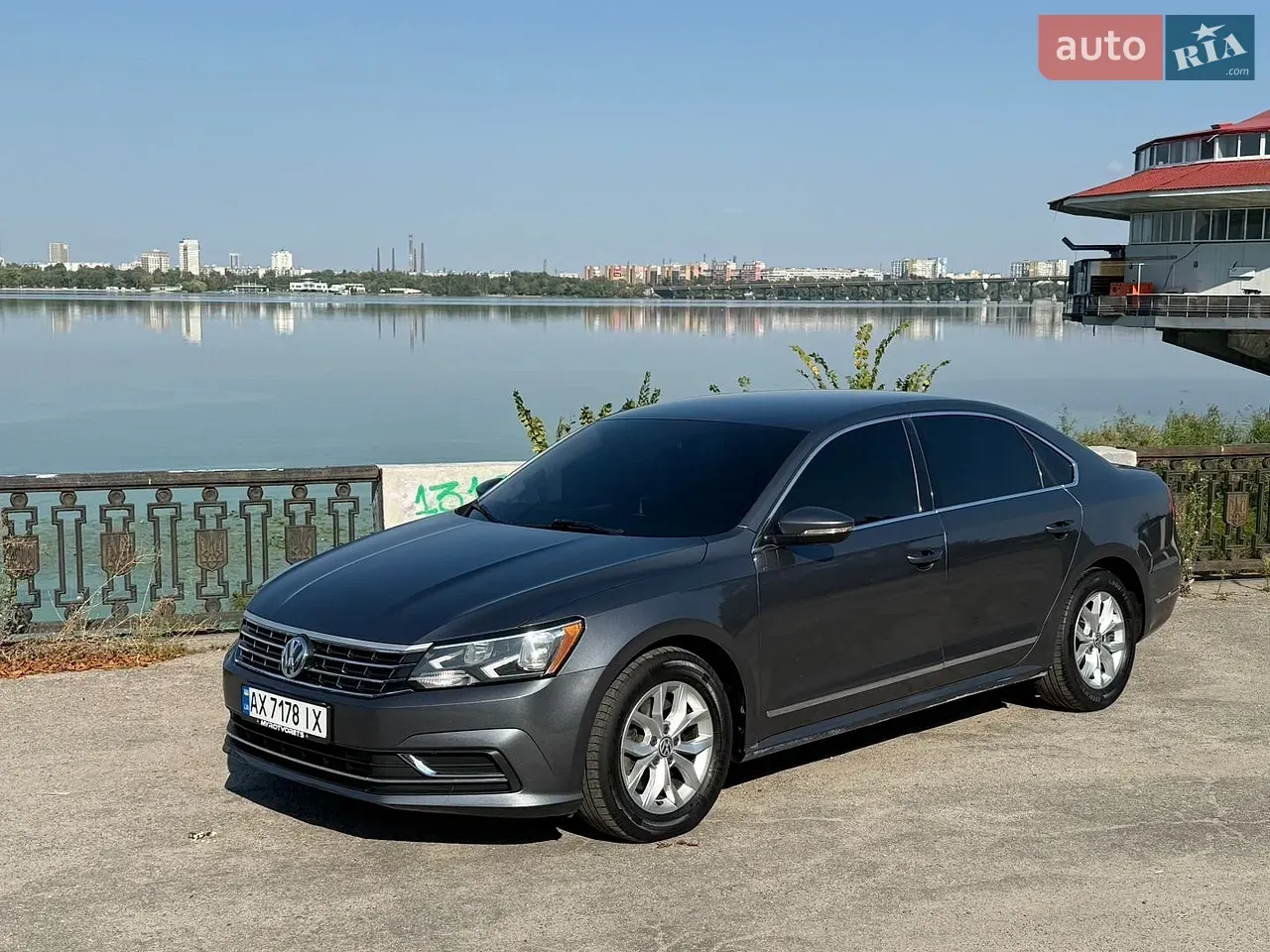 Volkswagen Passat 2017 photo 2
