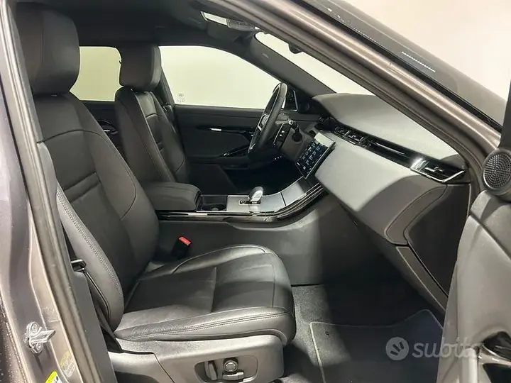 Land Rover Evoque 2024 photo 3
