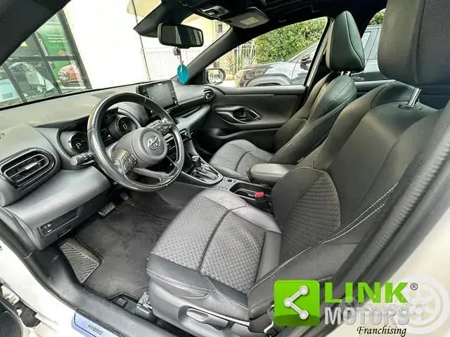 Toyota Yaris 2020 photo 2