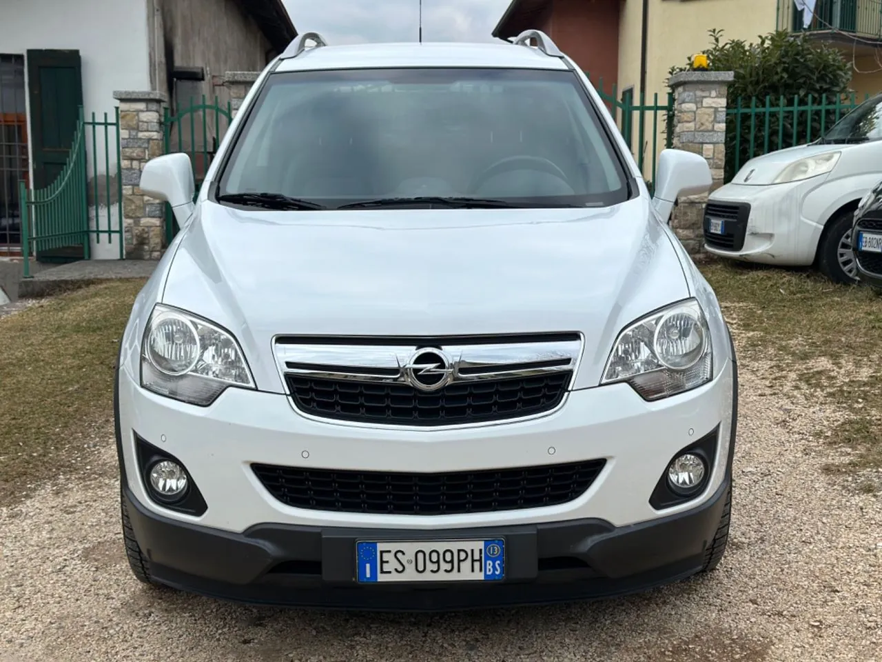 Opel Antara 2013 photo 2