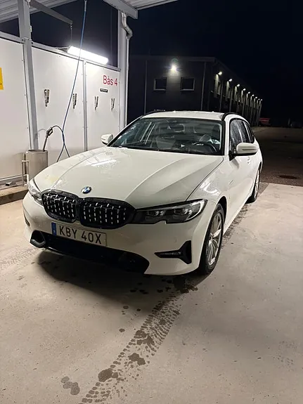 BMW 330E 2021 photo 2