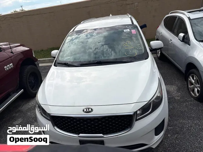 Kia Sedona 2016 photo 2
