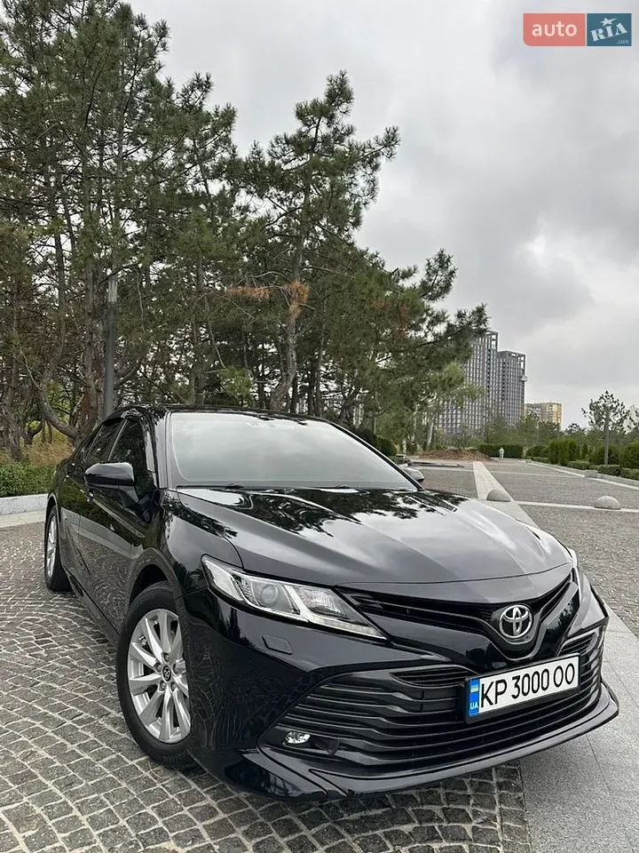 Toyota Camry 2017 photo 2