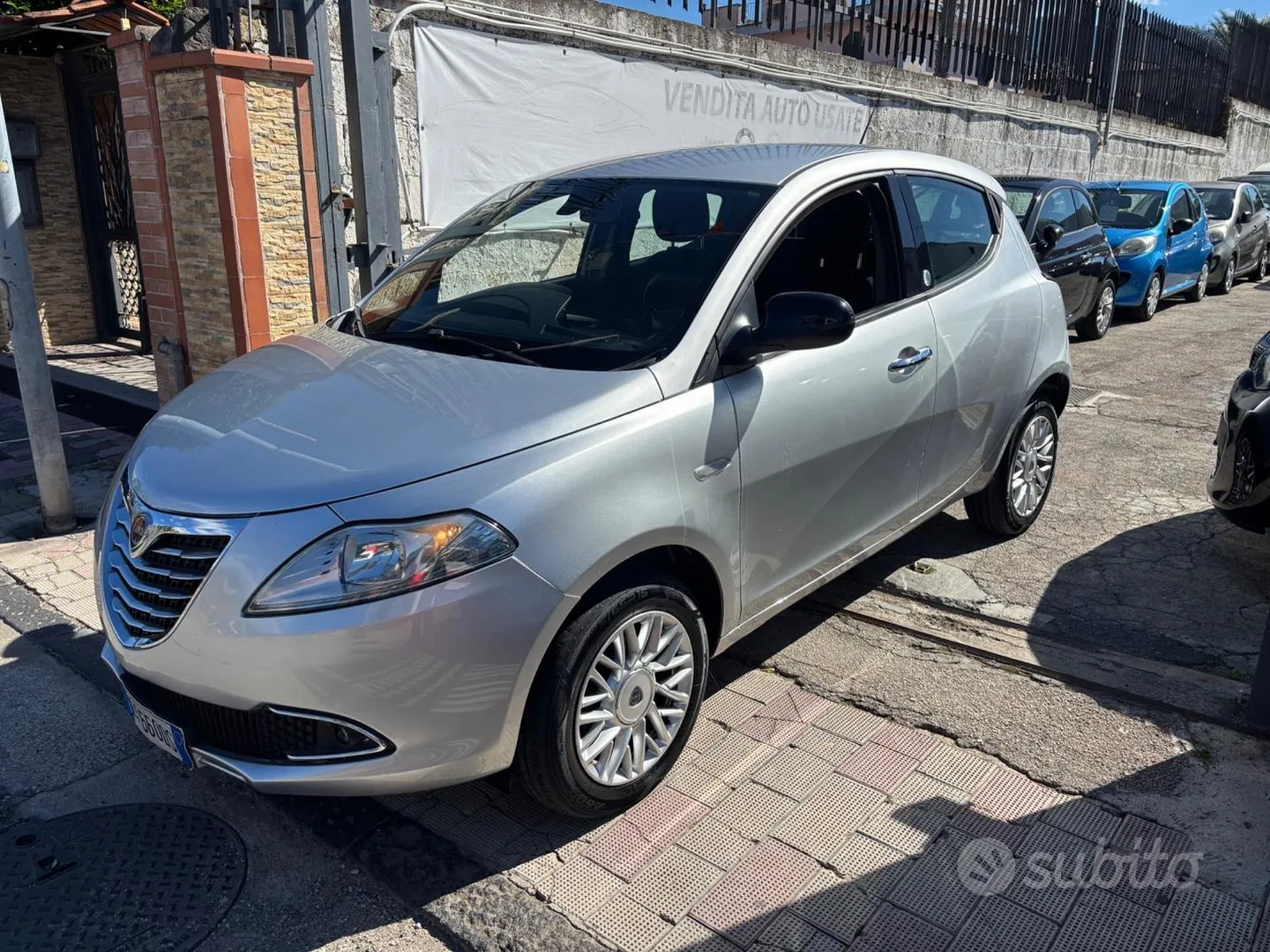 Lancia Ypsilon 2015 photo 2