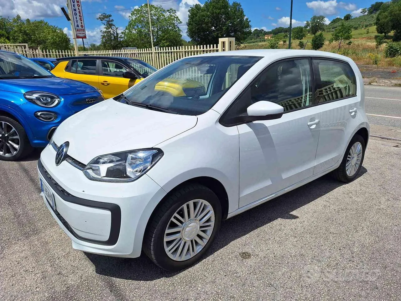 Volkswagen Up 2022 photo 2